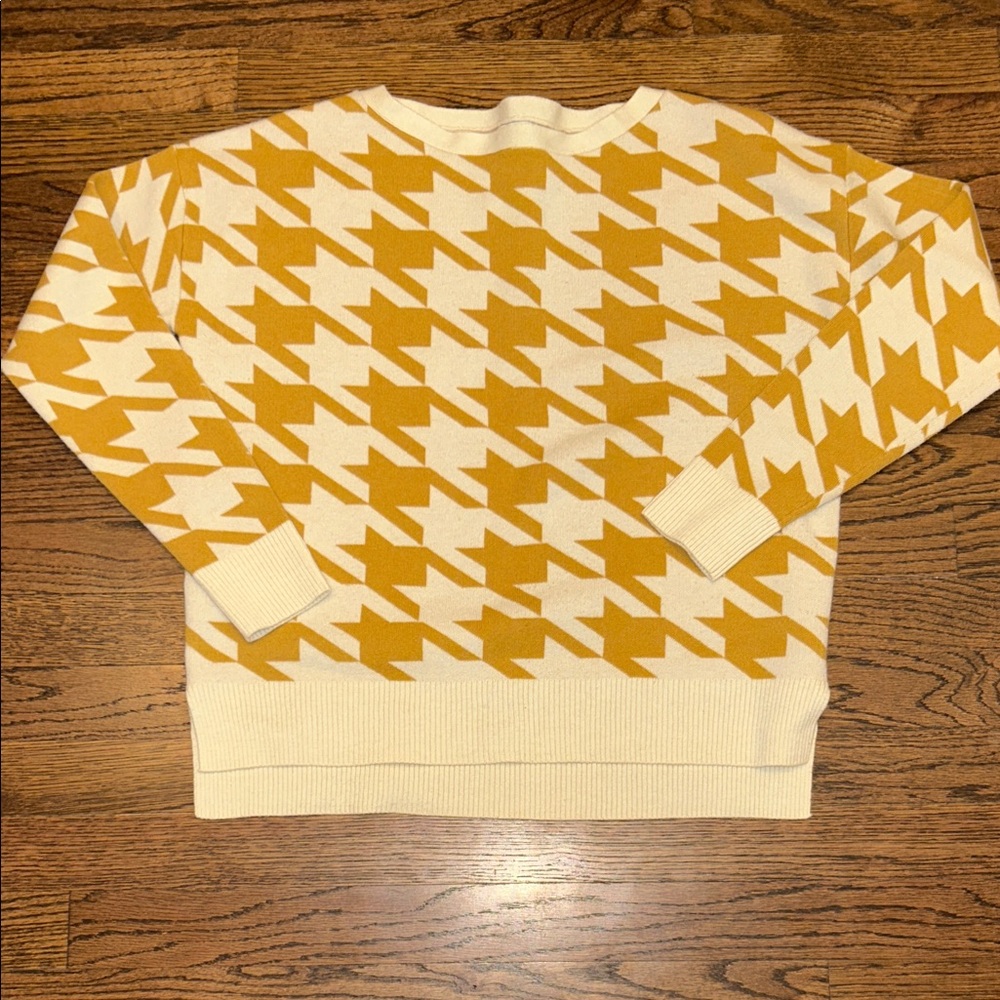 Nordstrom Stylish Yellow and White Houndstooth  Sweater